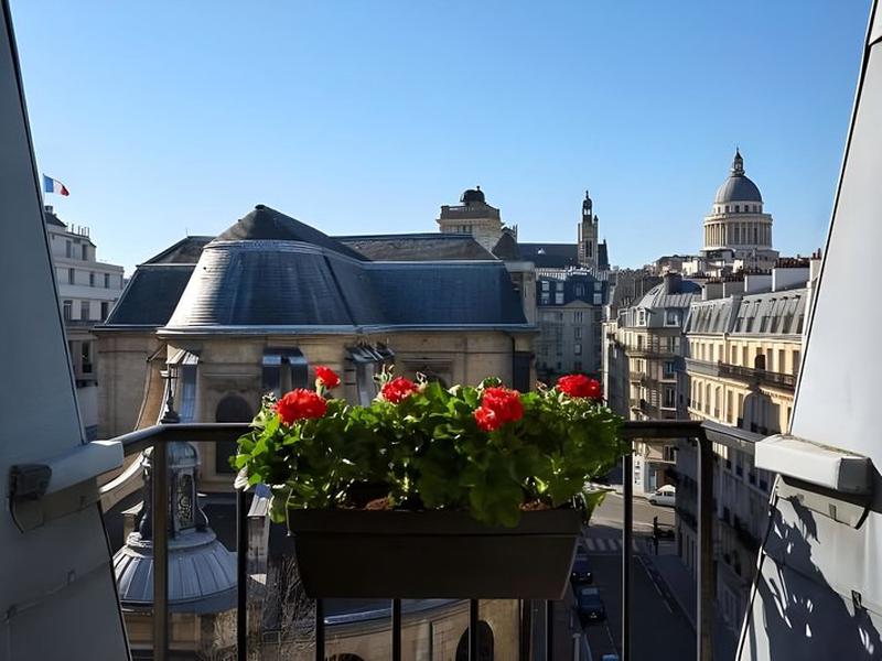 78F6EEC13EB5E7AAD0F4A6FFF3E7EBC5