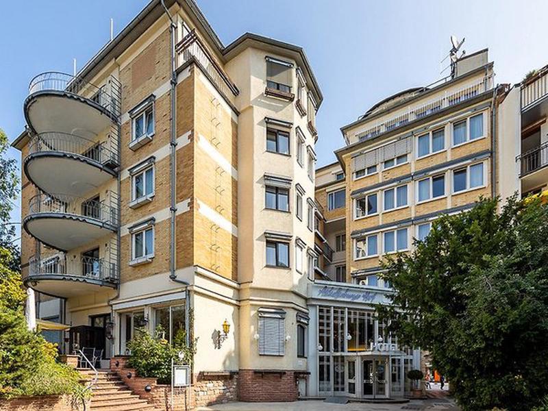 0B297139406F0890C05AB7A138BC4BAE