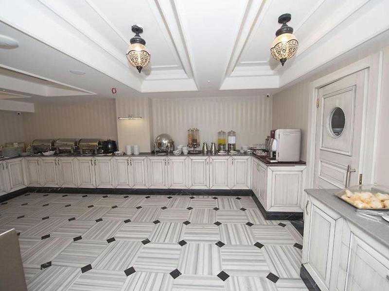 1596F1FAE08DF7A2580EAD3A87B32B8A