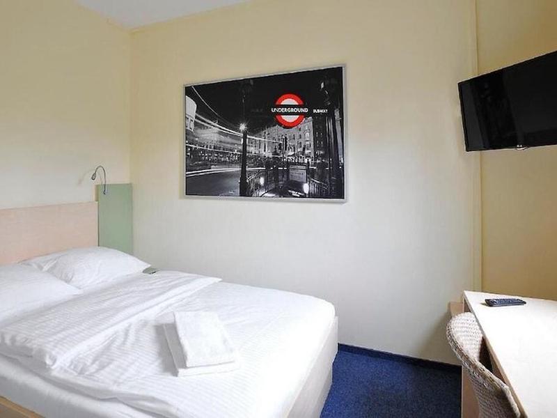 99CB160AFC069835D846ED5D8C5FF431