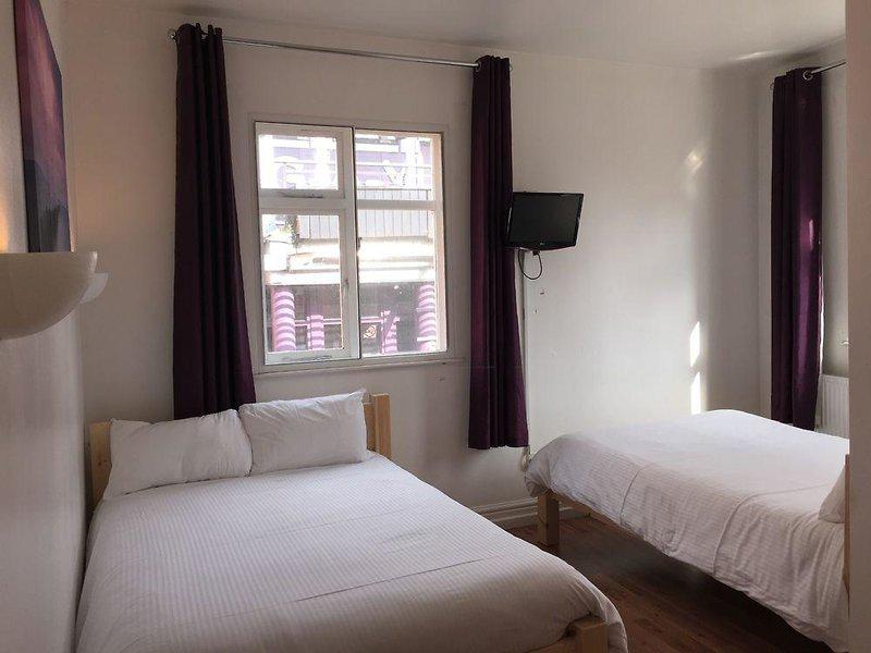 5AEC7C7D9FA6B0BF67E9DF0365486357