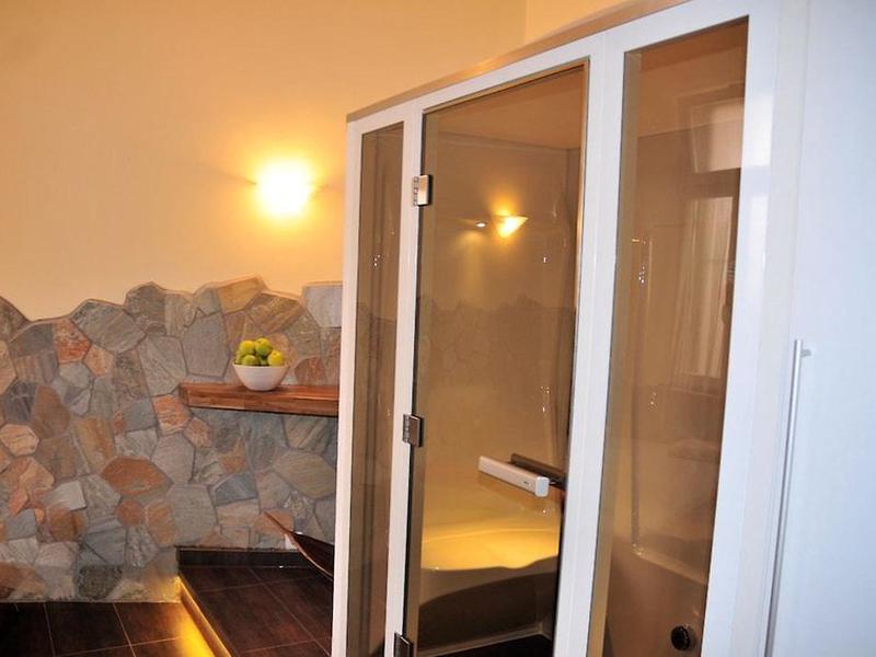 23DE8A2B2D06A03C9B8D61A7D1DC77E6