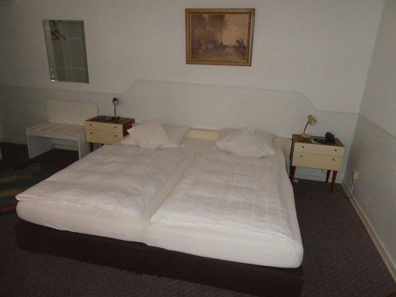 CCCB4D68D52B4C19F0EFD9F3ECD5FF30