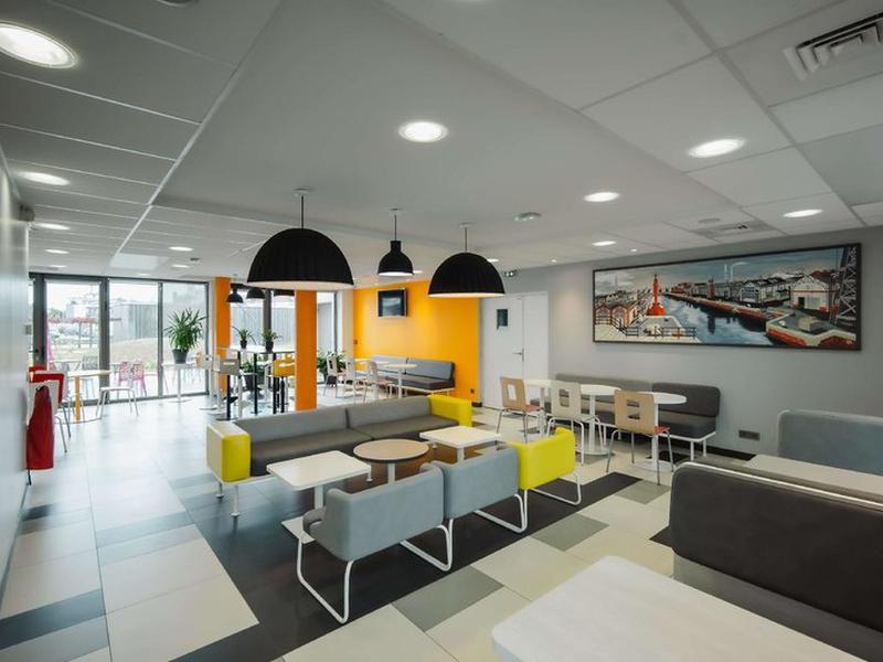 242D0FE66125BAA646E0AD3925EC4138