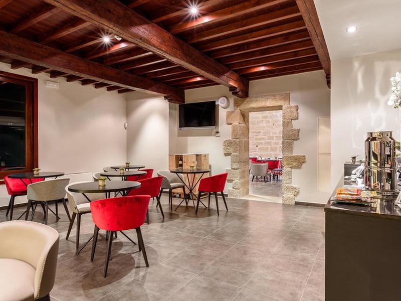 8C09A90D372F744F1E0A41EE883926A6