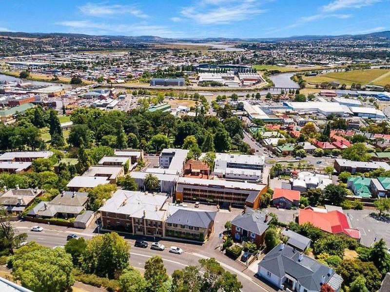 A0E69DB7881DF5D4699F4B3221573463