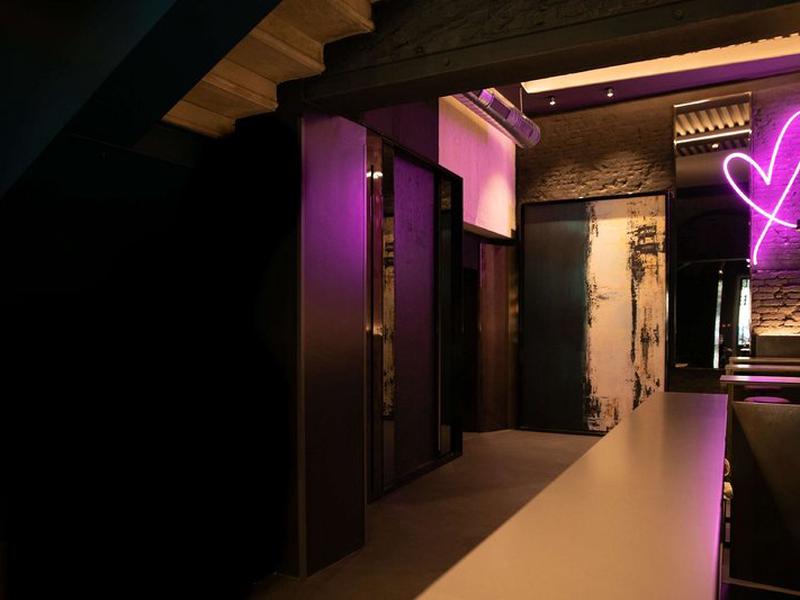 FF5571815F4D7D83F5D62BD676CF896C