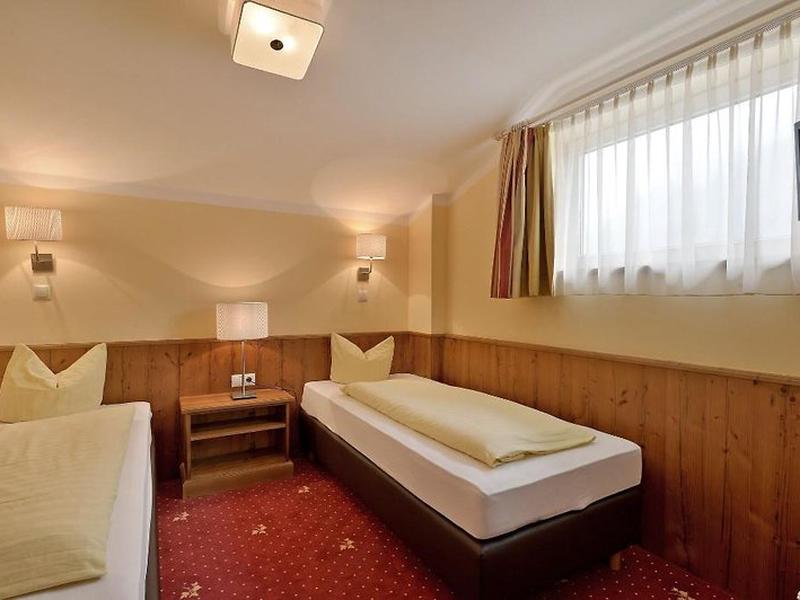 D01AE9B1E5BD538D633DE02167D2A37C