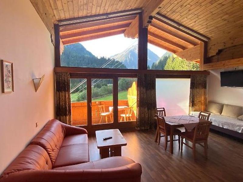 03E954B7466C9FF2A940B25994C0EA2D