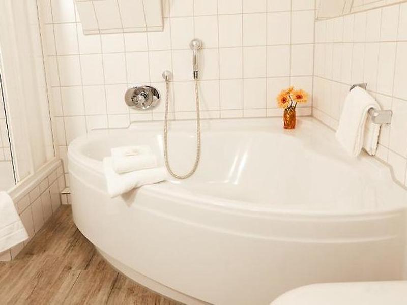 C0E30DA6C79AFB81339FD813EEF8E217