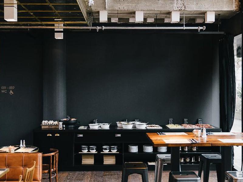 EBA7BCC2049B015DC376BB93A2FB2961