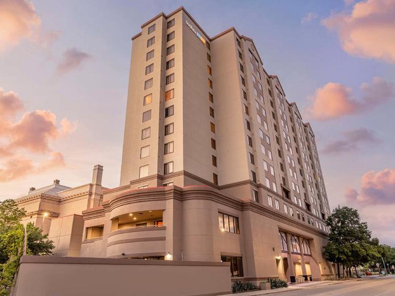 F417FCB6C85CFE02F6600F45931E2393