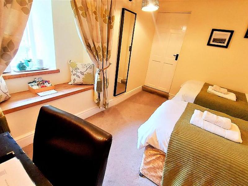 43B52D961D2A6424F6B0C103B135554B