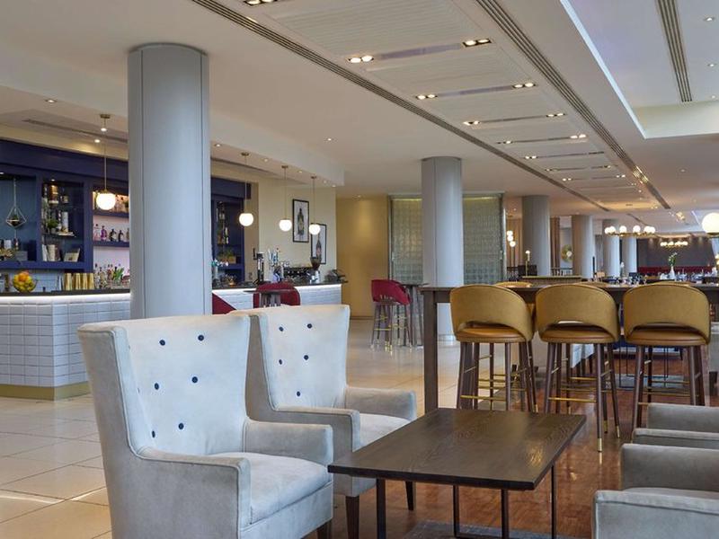 B06E9ACAE7215E155E5852489167569D