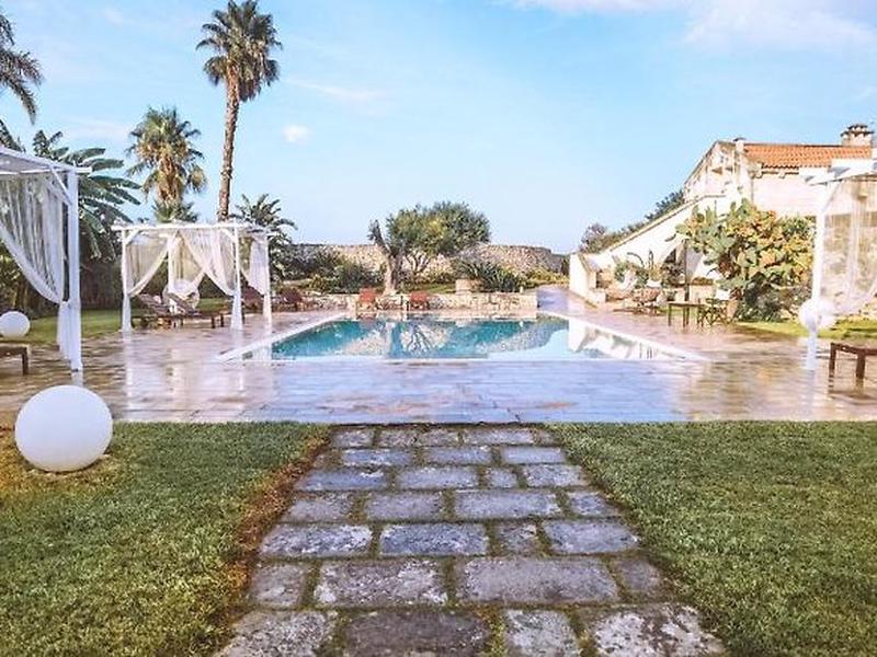 468518C16E64411013ACC02F6375EE86