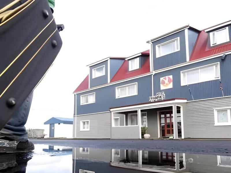 DDAC62401F17A04D9EED2630533E5D8F