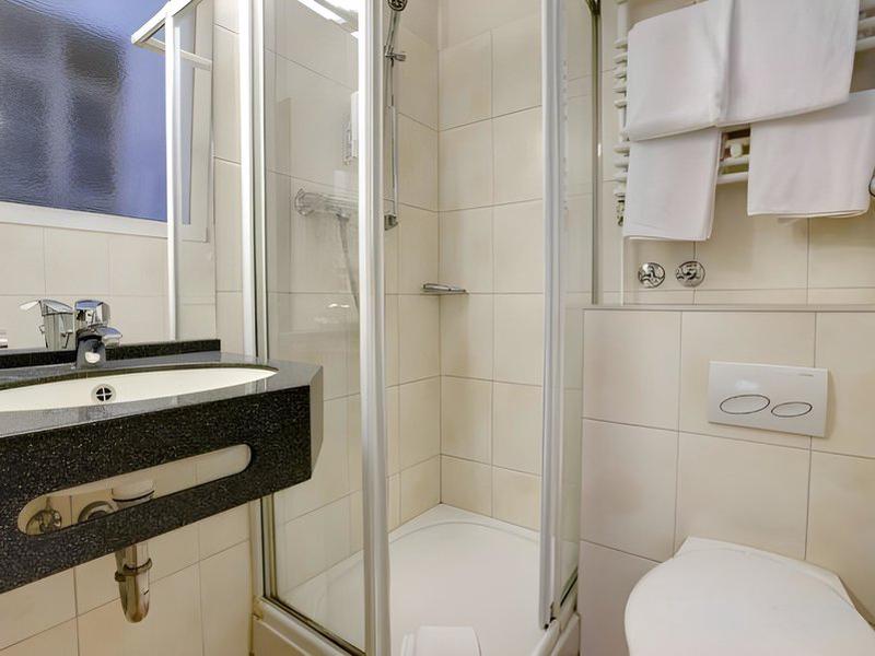 603EB00185F2EE8B2819B412BA26925C