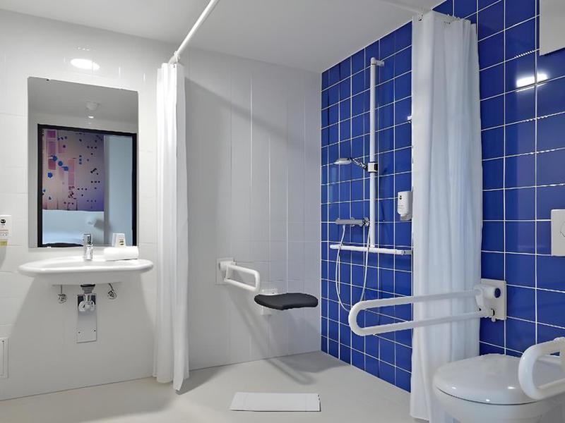 3844D9CBE2266424A43E3DBEE5379869