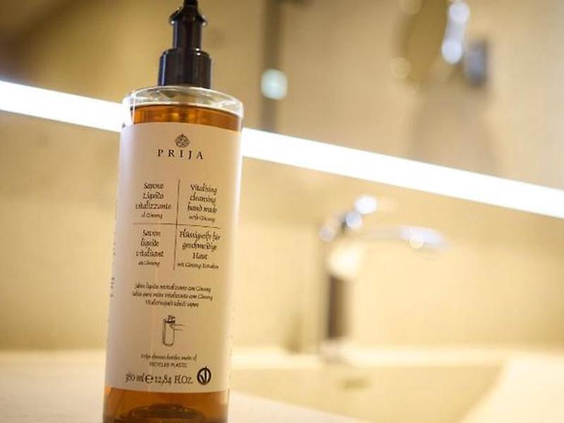 F6558EB3889B9BFA3A66EBF107D8290C