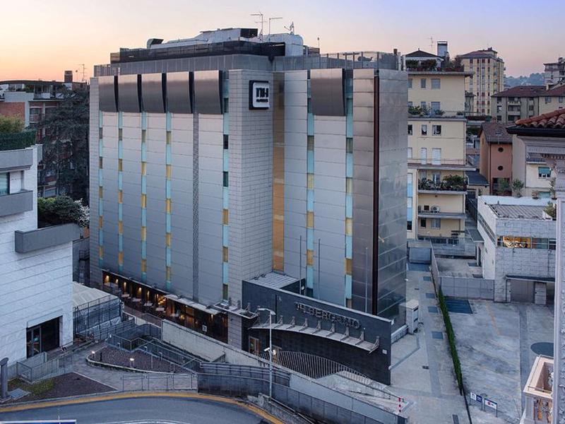 D4D46812A8402670D8E42B3F3C52E1B1