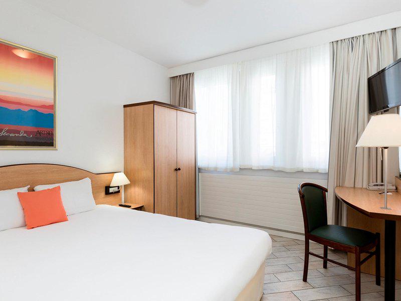 3AFCB676AF79C9D3809EA9AF1E7A7943