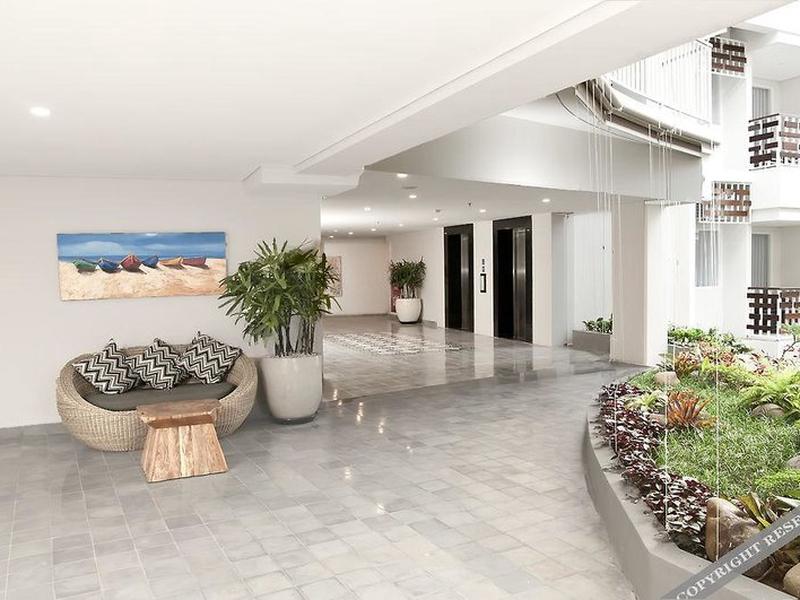 B52DBED9AC6F4057B27BAEF932F35843