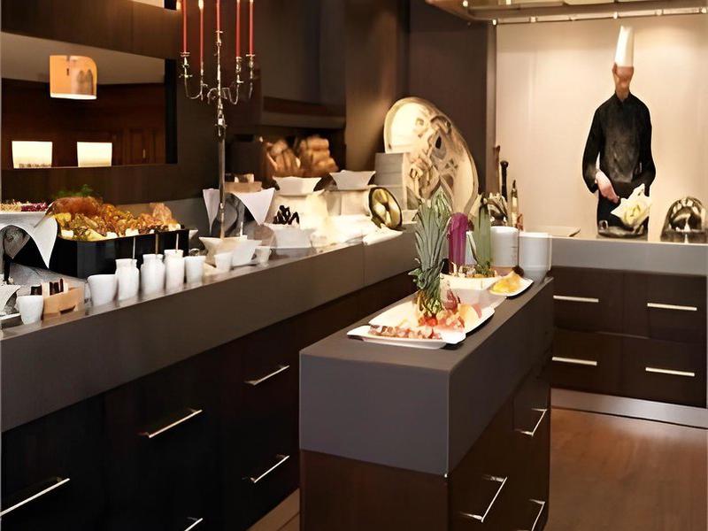 21462B77D44A8B76C7E34D77205751A4