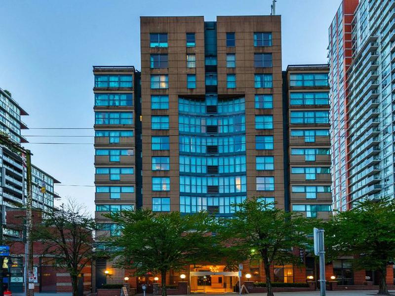 0E37EB7BB4E03C8F36DAAE0EA9E21B3A