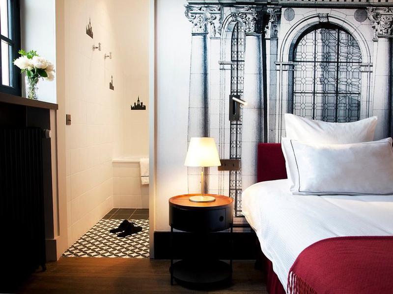 990CB525E80692E7D6613E5A127E79A7