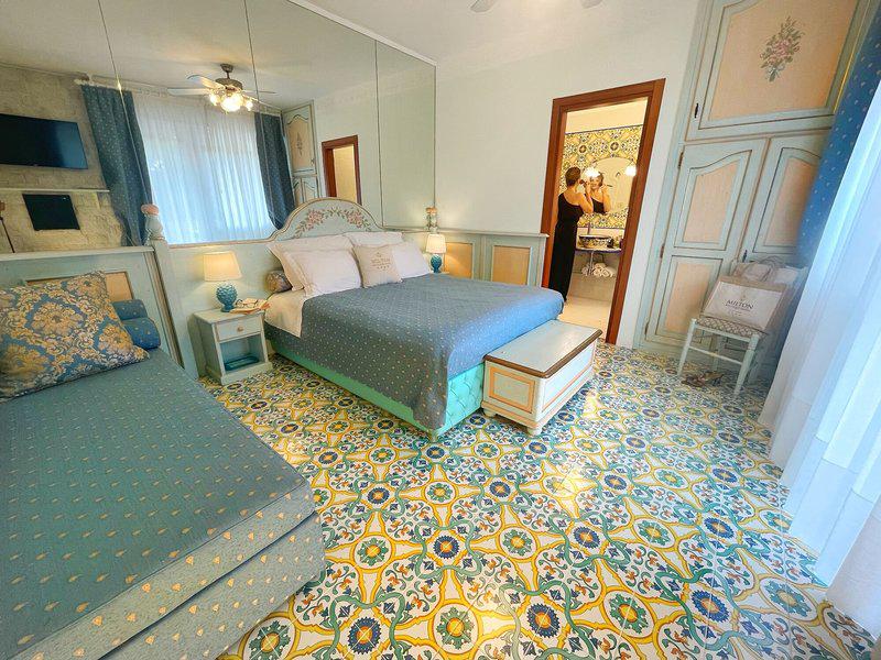 9801EA2B6AD2ECCBCCDADFC3AC7C5F1E