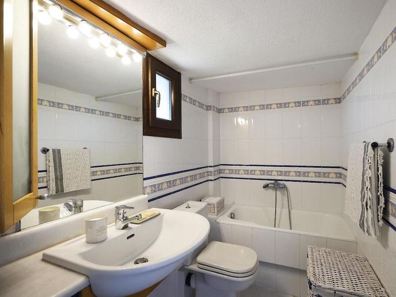 DDF7D1E1646B61ED5B67045A1D5BBBDE