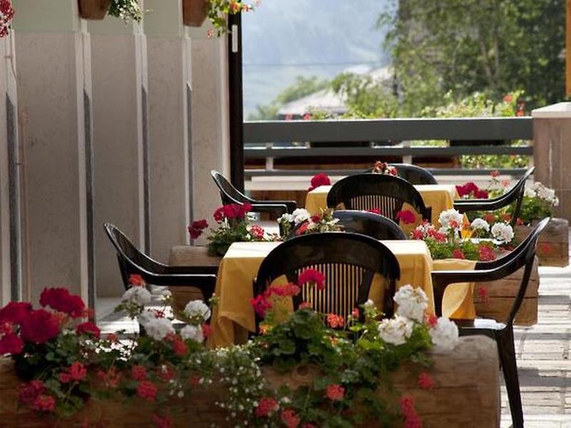 45D2B5DEA9680666D2D42CCD15D954BE