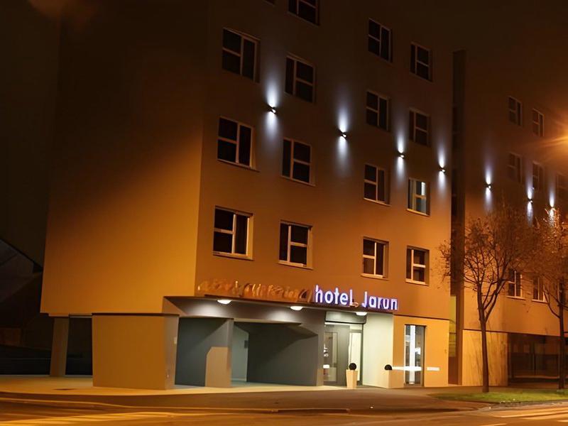 5546FF371206D1970D2E34D24CE46ED7