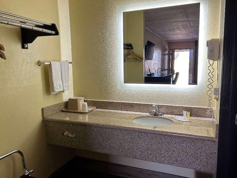 29795CC5F26B3B4B1E407083CBD343DE