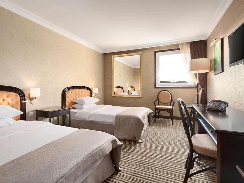 3B7661E7DC09C1757A1400E1B77A5E51