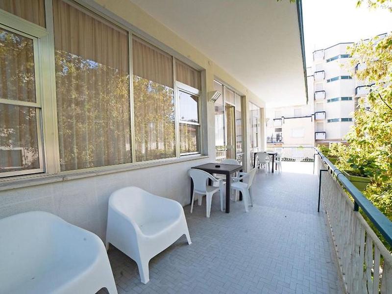 6E56B36C9DC1C4E1F8F2781E951088F9