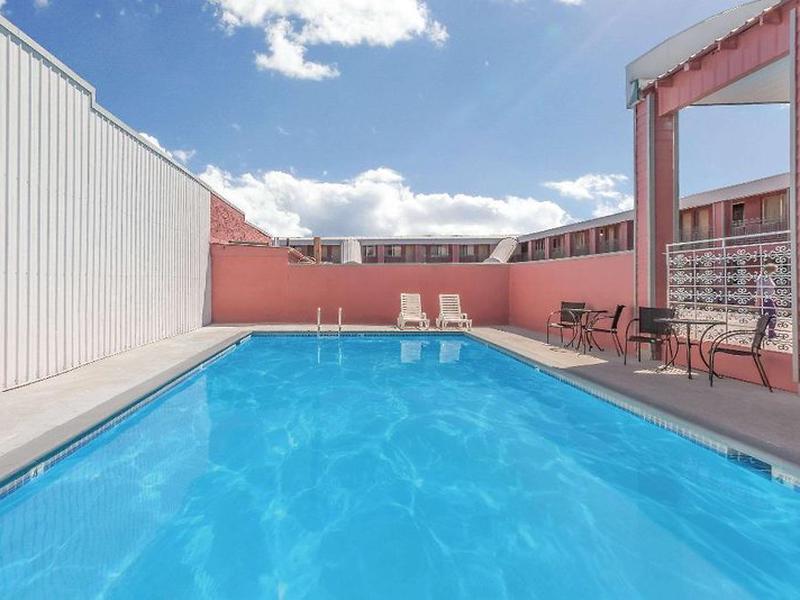 B6475EEA6A65EF4969D53428408056EA