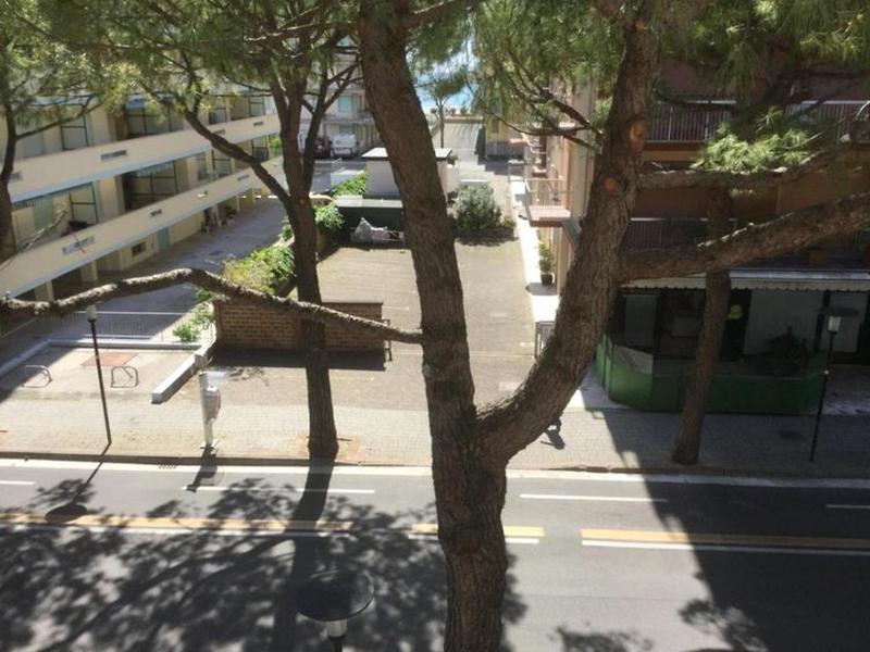 A7FF385A838157892F882759BA912C07