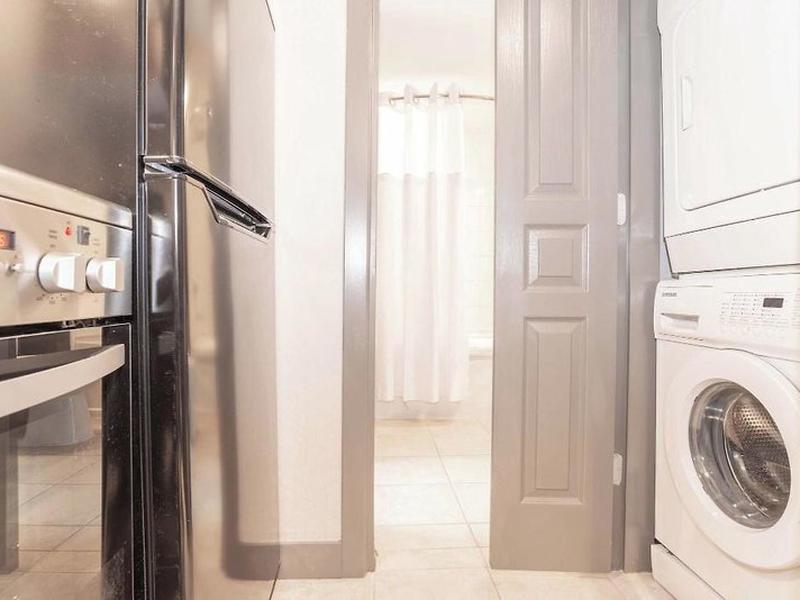 22AC561A8FE1087BA5E7EF903E38853E