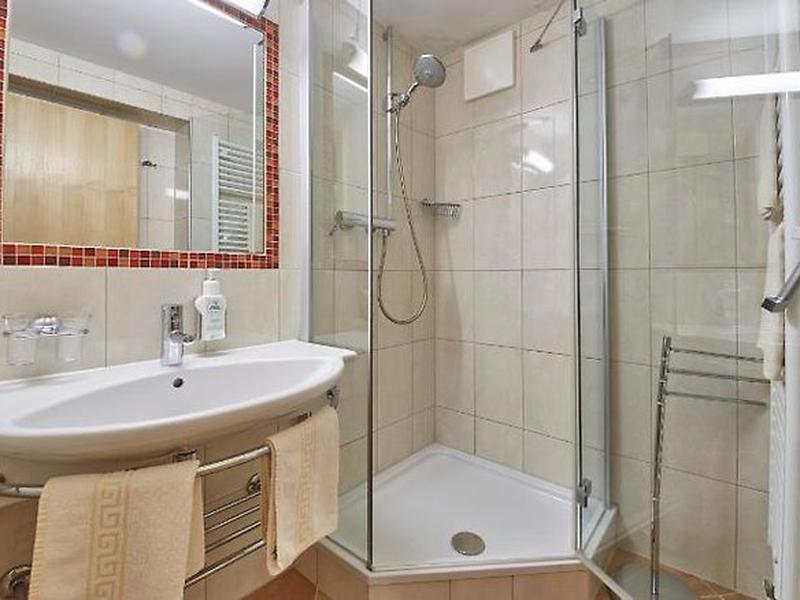 5D3C4E7D4AD2A94FBF23081CDBAB76B7