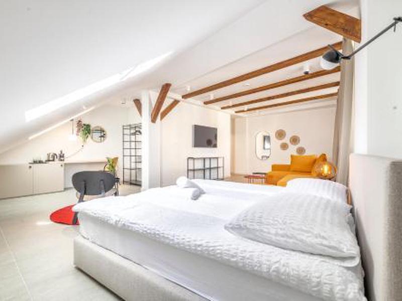 37A0C084CAA9297335393A84F88F76CC