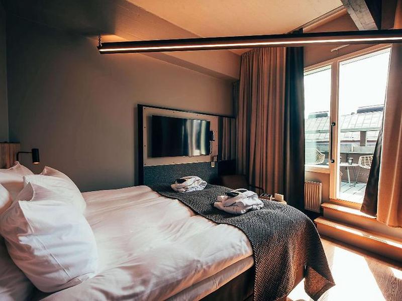 73F3A07EBE97E99E4EDAC75E121E7F45