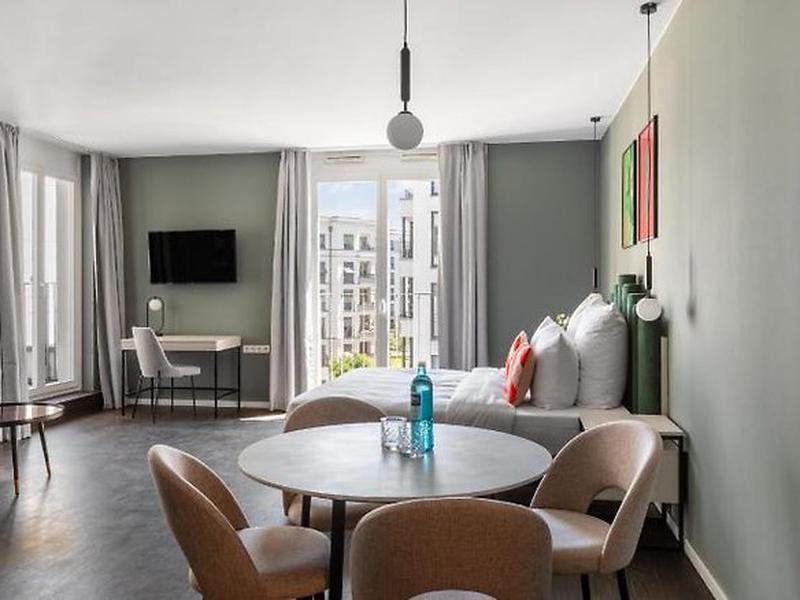 1FEECD9B083FB20975C95A4D19B7E82B