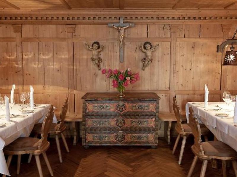 E04701856C2B61210D906943FF505AA1