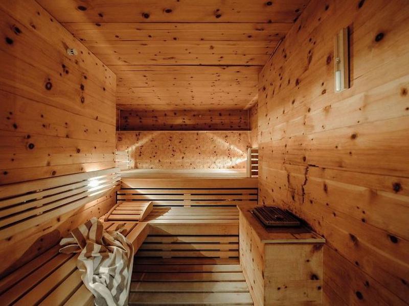 FA8DF4B3A4BB4CC8D9CB6B10EEB1EF42