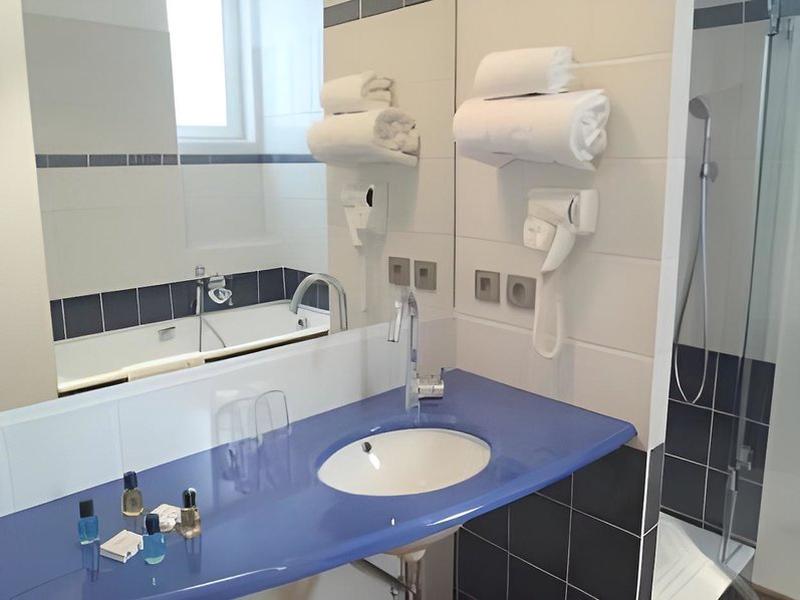 4EE8C96DDACBE16ECF336989D31A7933