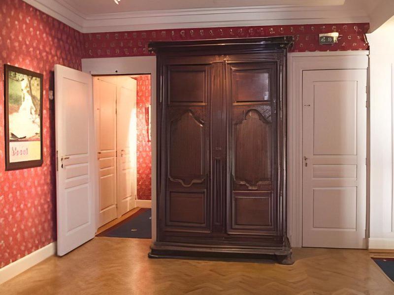 E9AD61589881E5FF3EC4F3751C06DE5B