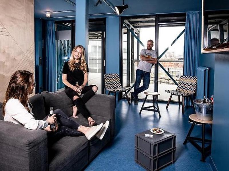 C184C7593A79209C02A8CFC9F7373F20