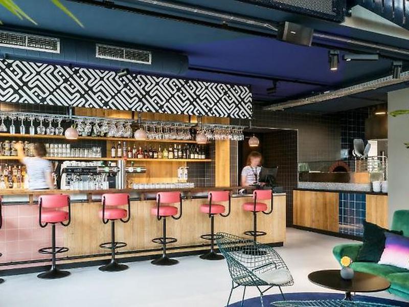 F81D4AD8975BE7C52496391423AD07C0