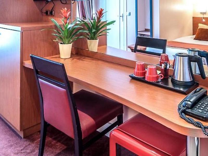 9283E7B2BBB050158A92E7EDBD085D0E